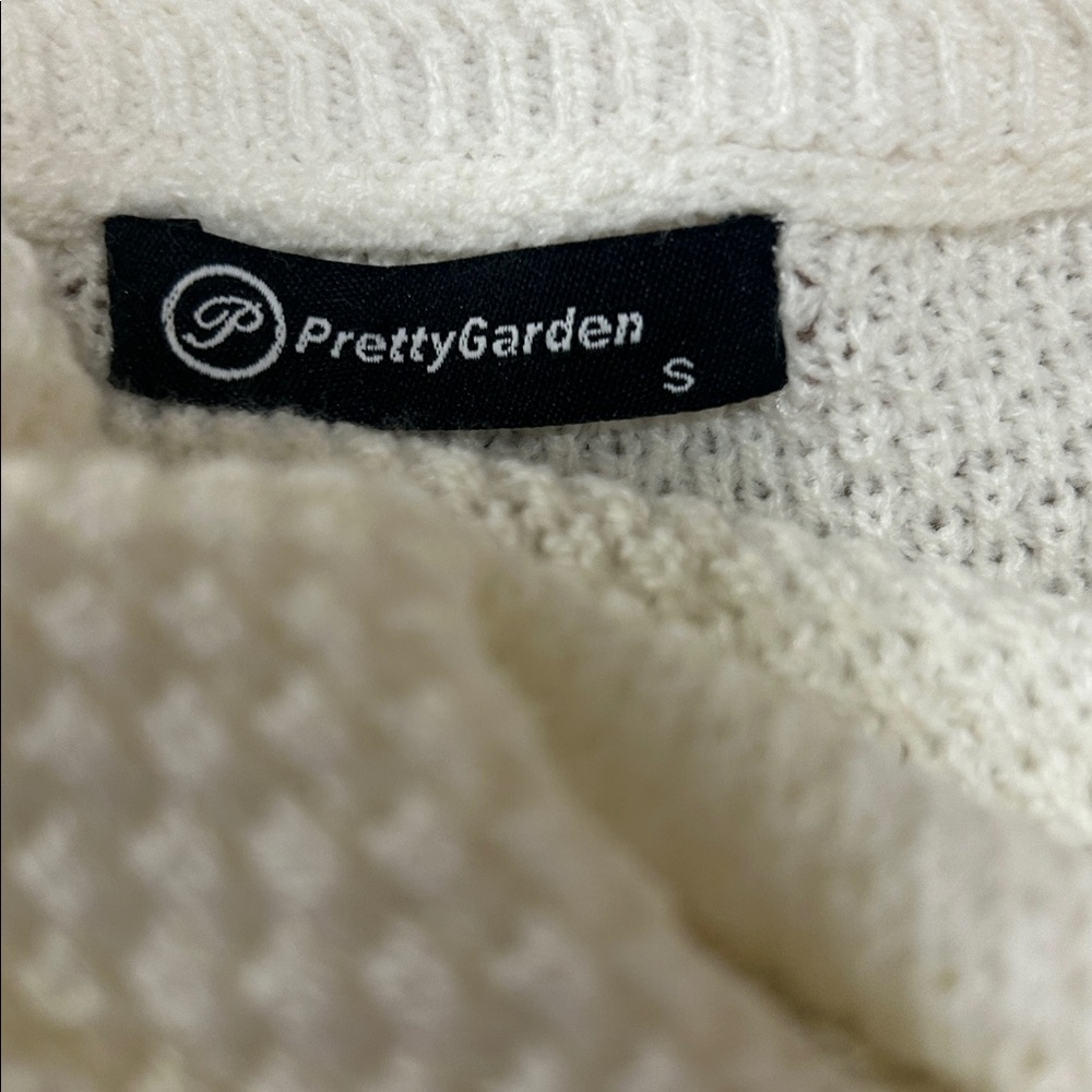 EUC Pretty Garden cream colored cardigan. Size small. - Picture 3 of 4